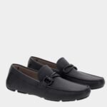 Mocassins en cuir noir Ferragamo – Sobriété Élégante – Image 2