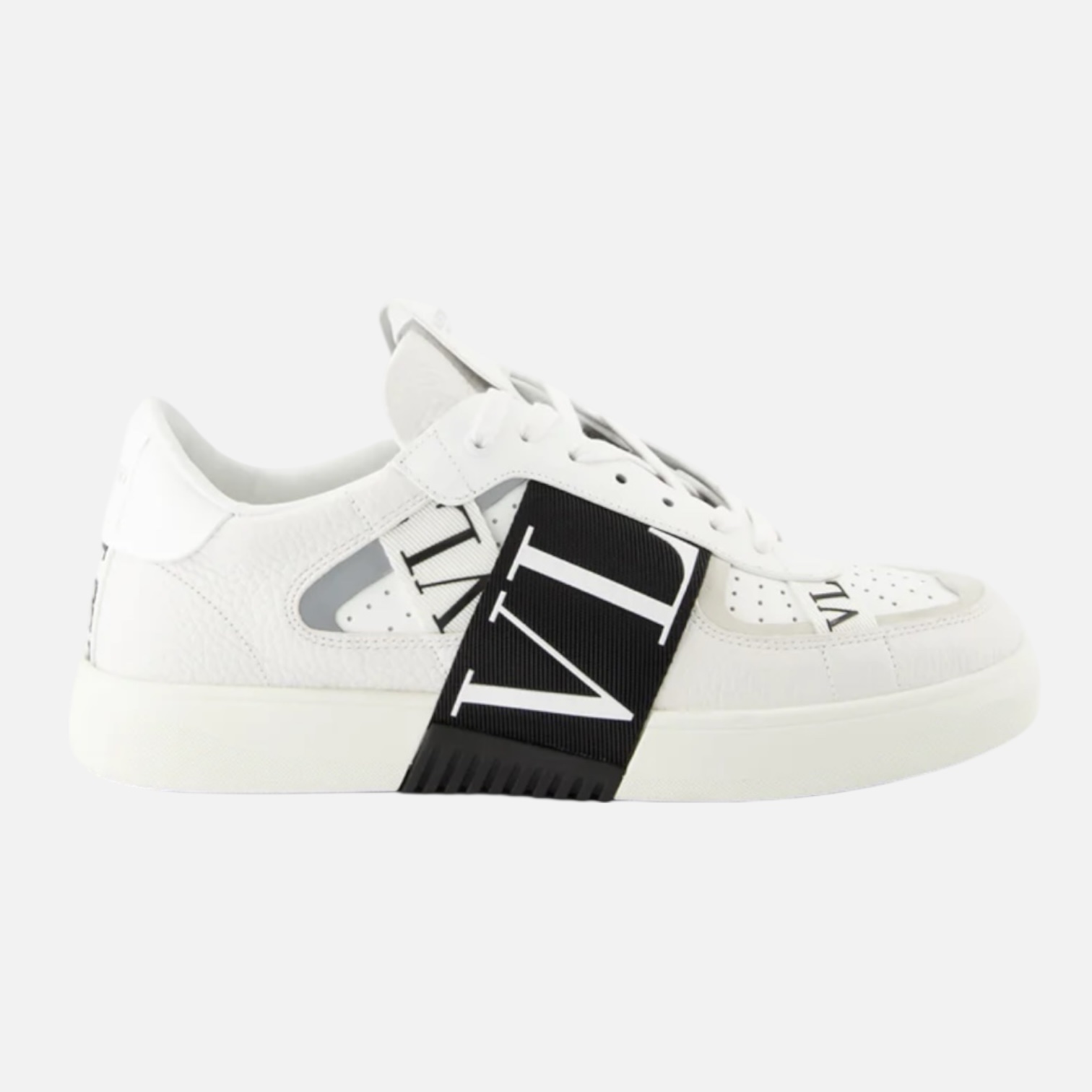 img_6596 Baskets
VALENTINO GARAVAN – Image 1