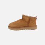 UGG BOTTINES CLASSIC ULTRA MINI MARRON – Image 2