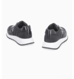 Basket Prada homme noire détail semelle caoutchouc logo relief authentique