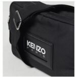 Pochette Kenzo homme design contemporain logo imprimé accessoire mode