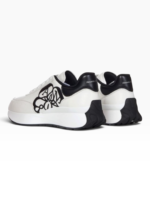 Alexander McQueen 
Baskets - Blanc – Image 2